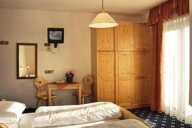 Hotel Silvesterhof Toblach Zimmer foto