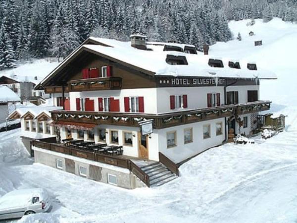 Hotel Silvesterhof Toblach Exterior foto