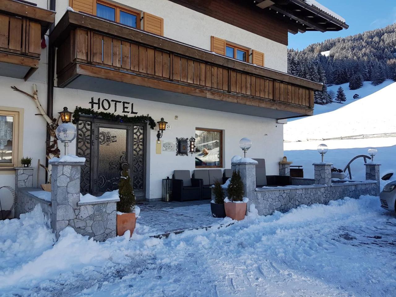 Hotel Silvesterhof Toblach Exterior foto